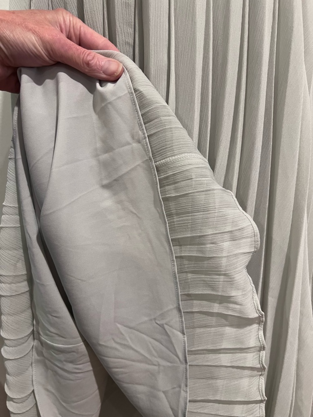 Club Monaco Pleated Flowy Skirt Midi Elasticated Sage Green Size M New - Picture 10 of 12